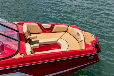  Bow seating on the WT Surf wake boat