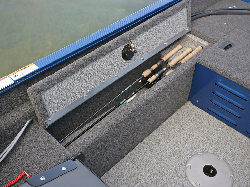 1650-Angler-Starboard-Side-Rod-Storage-Open
