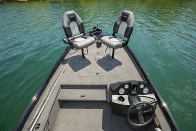 New Crestliner 1700 Ridge  Shallow Water Fishing Boats