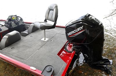 1775 Renegade Aft Deck with Seat