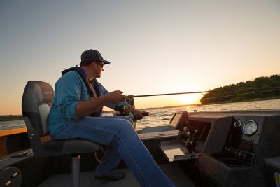 The Advantages of Tiller Boats for Fishing Crestliner