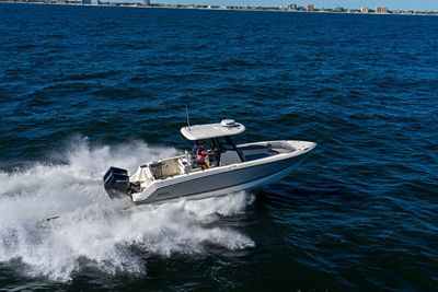 Boston Whaler 280 Outrage – Offshore Center Console Boats