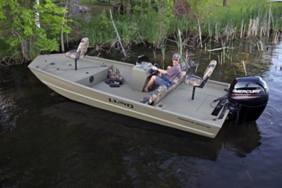 Lund® Predator 2070 - 20 Foot Best Hunting and Bowfish Boats