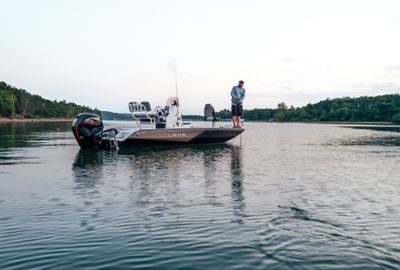 Lowe® 20' Bay Boat - Center Console Intercoastal Boats for Sale