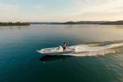 Lowe® 22' Bay Boat, Center Console Modified V Hull Boat for Sale