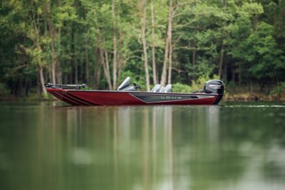 Mod V Stinger 5 Bass Boats | Lowe Boats