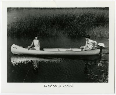 Lund Boats K-16 Surfrider Canoe
