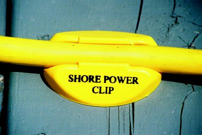 SHORE POWER CLIP 30AMP 4/BAG REPLACES P/N 686-91200F