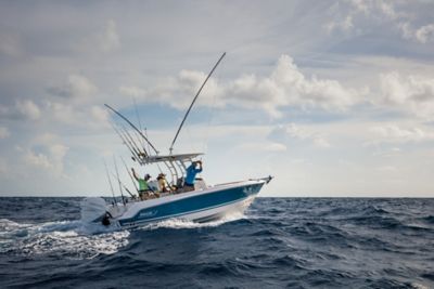 Boston Whaler Center Console Boat 230 Outrage Fishing