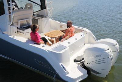 Boston Whaler 325 Conquest