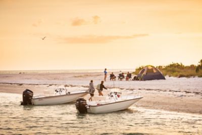 210-montauk-boston-whaler