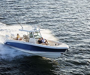 Boston Whaler debuts the confident new 330 Outrage