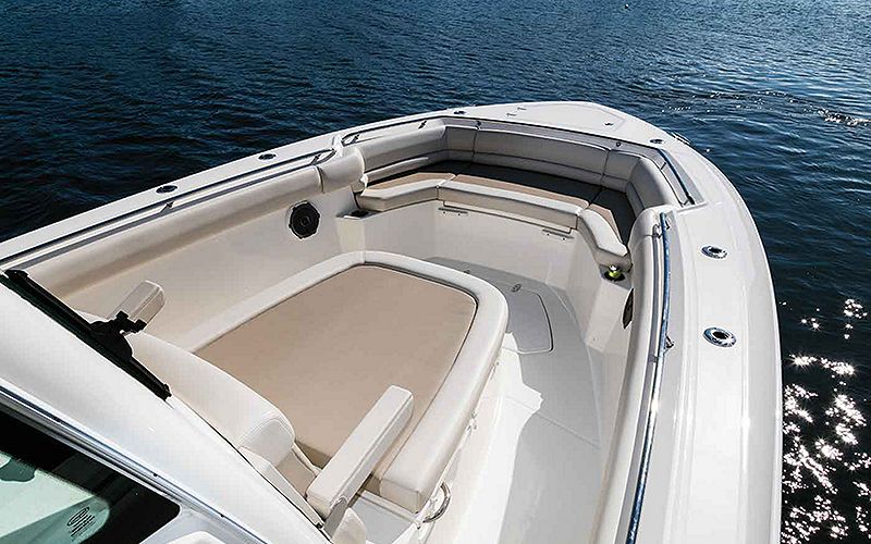 Boston-Whaler-330-Outrage-Gallery-2