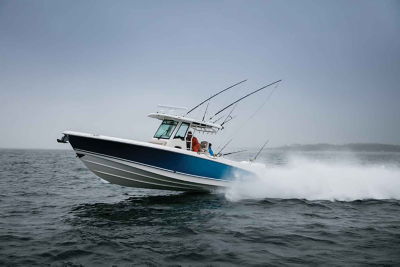 Boston-Whaler-330-Outrage-Gallery-8