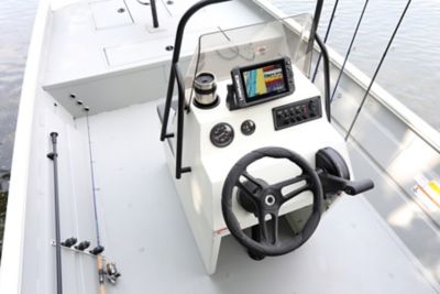 Center console jon boat - 1870 PREDATOR - Lund - side console / sport- fishing / aluminum