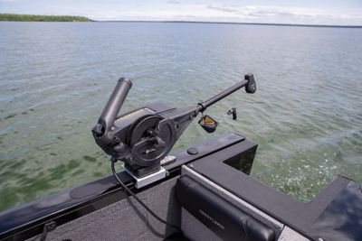 Lund impact downrigger mounting.