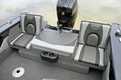 Crossover-XS-Aft-Deck-Sun-Pad-with-Jump-Seats-Open