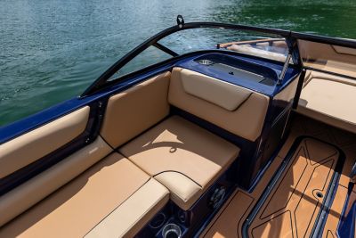  seating on a WT-2DC wake boat