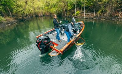 Lowe FS 1700 | Fish & Ski Deep-V Aluminum Fishing Boat | Lowe Boats