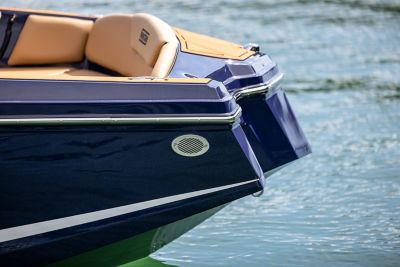  Bow detail of a WT-2DC wake boat