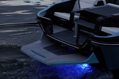 rear under lighting of the H22 wake boat