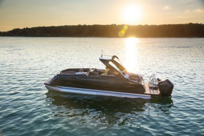 Harris-Pontoon-Boats-Crowne-250-SL-Sunset-Running-2025-10773