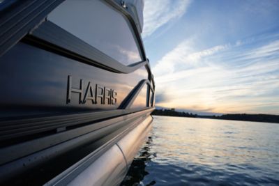 Harris-Pontoon-Boats-Grand-Mariner-250-SLEC-Badging-2025-36078