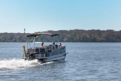 BOATING ON HOMOSASSA SPRINGS