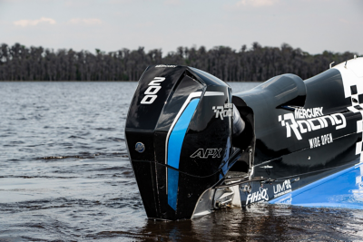  Outboard Boat Motors - $200 & Above / Outboard Boat