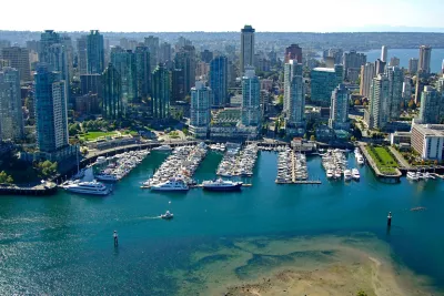 COAL HARBOR IN VANCOUVER