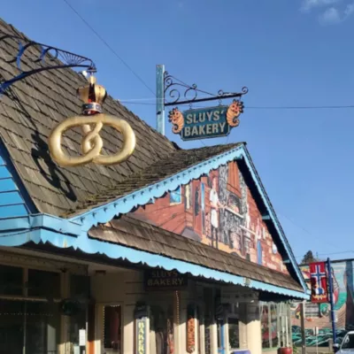 store front of sluy's bakery