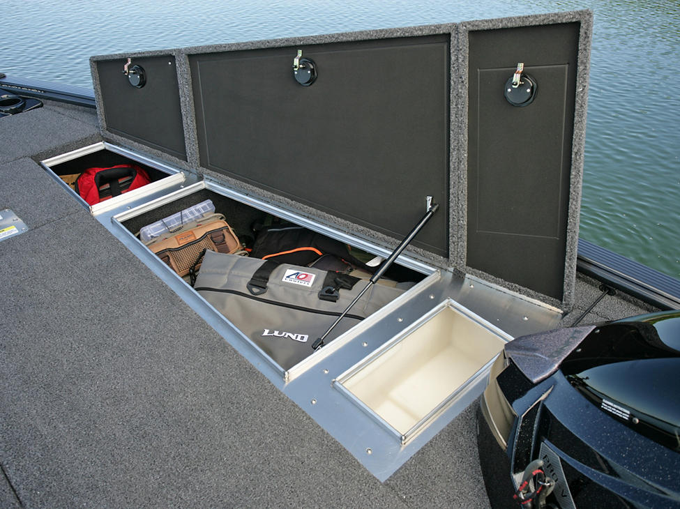Pro-V Bass Bow Deck Starboard Storage Compartments and Livewell