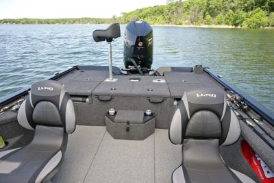 Lund Boats - Rear Casting Platform / Flip Seats - Aluminum Fishing Boats -  1875 Pro-V