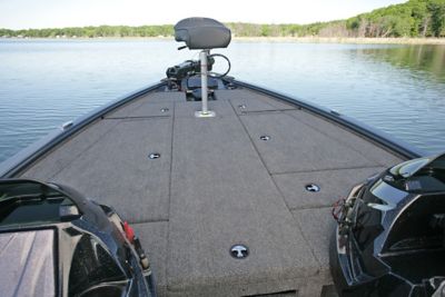 Pro-V-Musky-Bow-Deck-with-Butt-Seat