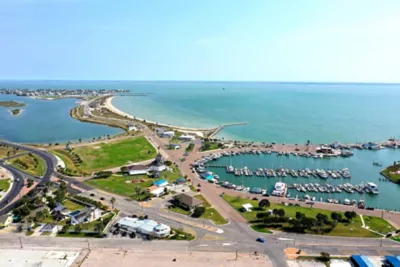 sunny day at rockport freedom boat club