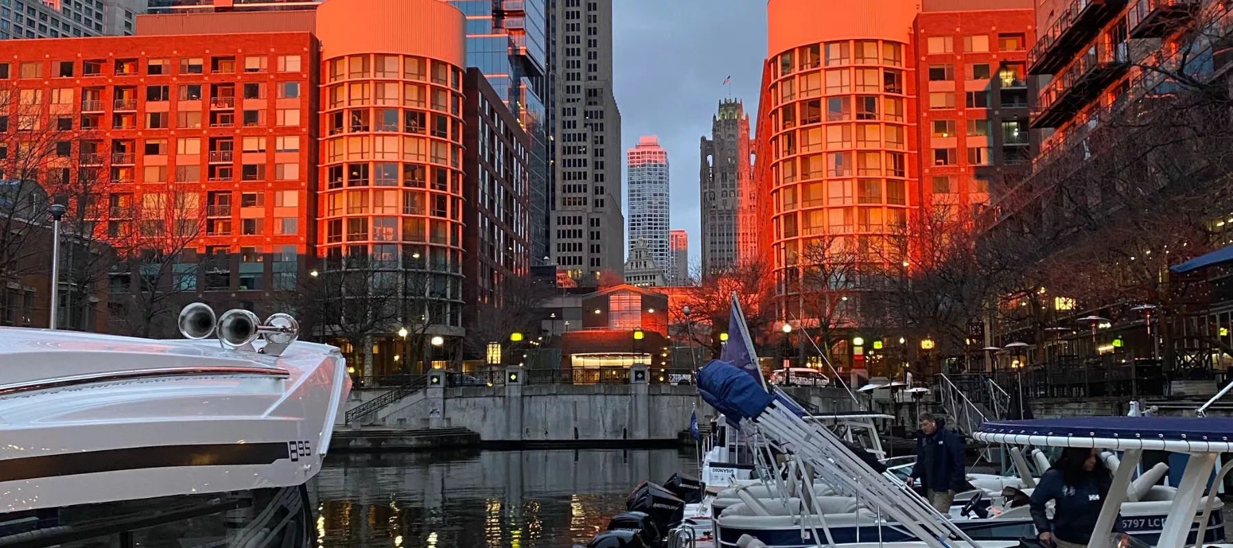 DOWNTOWN CHICAGO FREEDOM BOAT CLUB STREETERVILLE MARINA 