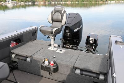 Tyee Aft Deck with Seat