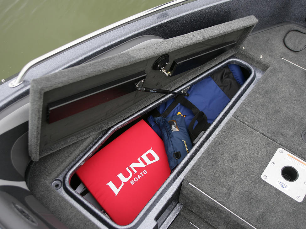 Tyee-GL-Bow-Deck-Port-Storage-Compartment