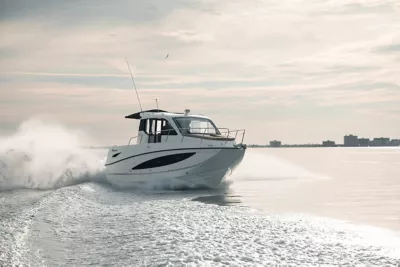 Bayliner Trophy T29 Explorer Fishing Boat