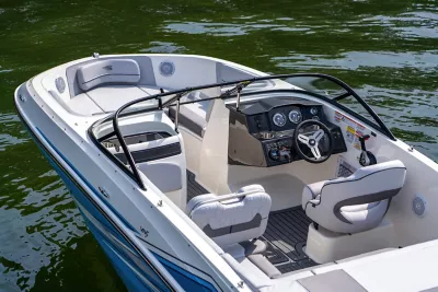 interior of the VR5 bowrider boat