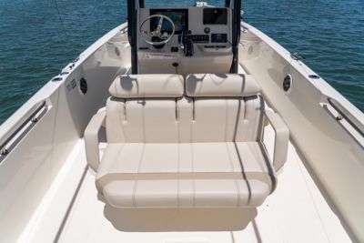 Fiberglass leaning post with convertible deluxe helm seating