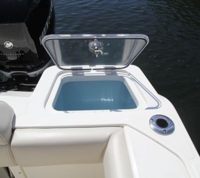 Livewell - 17 gallons - port aft
