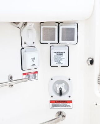 12-V DC receptacles at transom