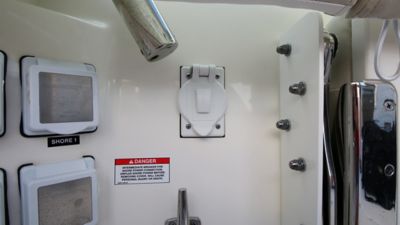 12-V DC receptacles