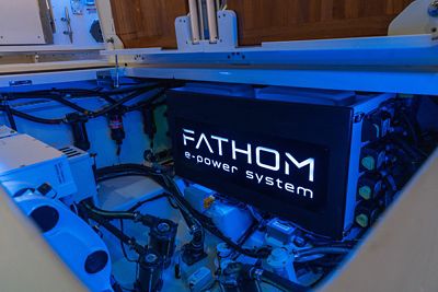 Fathom® e‑Power System (48V) – integrated lithium-ion power management for efficient, quiet onboard operation (Quad Engines)