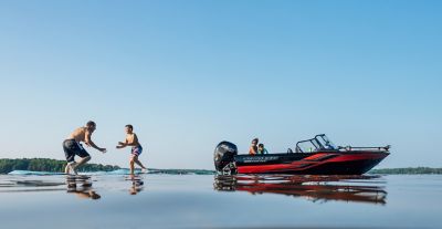 Lund Boats - Skinny water or big chop, the Pro-V Bass gets it done