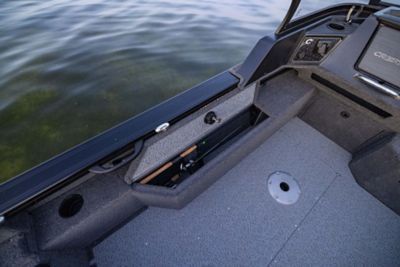 cl-pim_cl_cf185-1850-fish-hawk-e4a6779-detail
