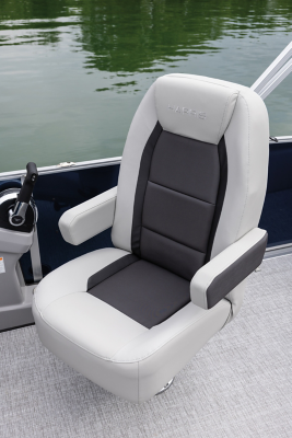 Choosing the Right Helm Seat