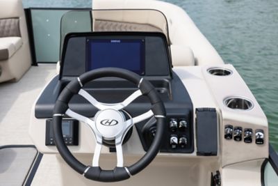 harris-pontoon-boats-sunliner-dash-nsx9-wireless-charger-2024-0179