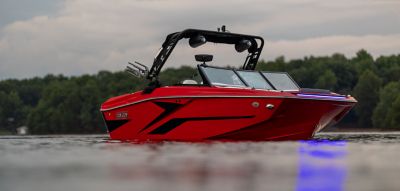 heyday H20 wake boat on the water with light on the front